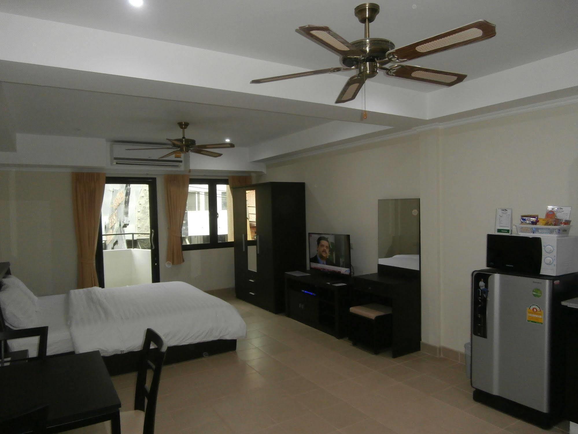 The Classroom Hotel Патая Екстериор снимка